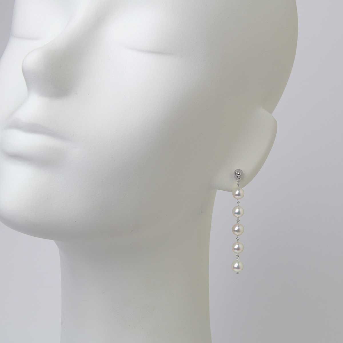 揺れるパールピアス  ライン5粒 K18WG 国内産アコヤ真珠 6.5mm